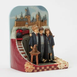Enesco Jim Shore Harry Potter, Ron And Hermione With Train Figurine, 9" -Hallmark Jim Shore Harry Potter and Friends Resin Statue 6016707 04