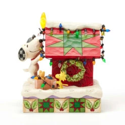 Enesco Jim Shore Peanuts Snoopy Decorating Doghouse Light-Up Figurine, 6.3" -Hallmark Snoopy Decorates Doghouse for Holidays Figurine 6017241 03